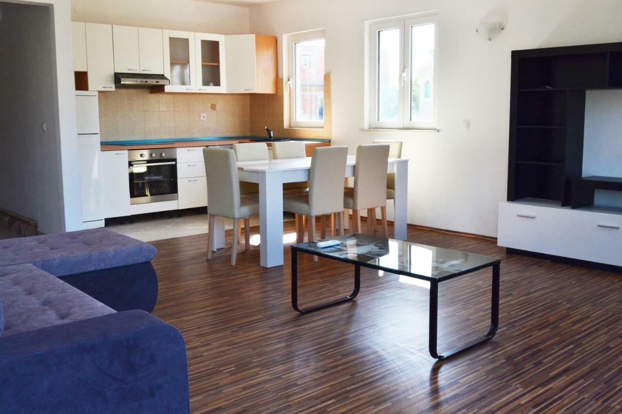 Apartman Ana Srima Εξωτερικό φωτογραφία
